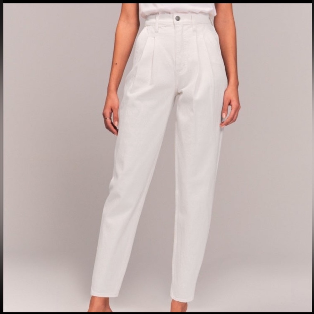 Abercrombie and Fitch The 80’s Mom Jeans